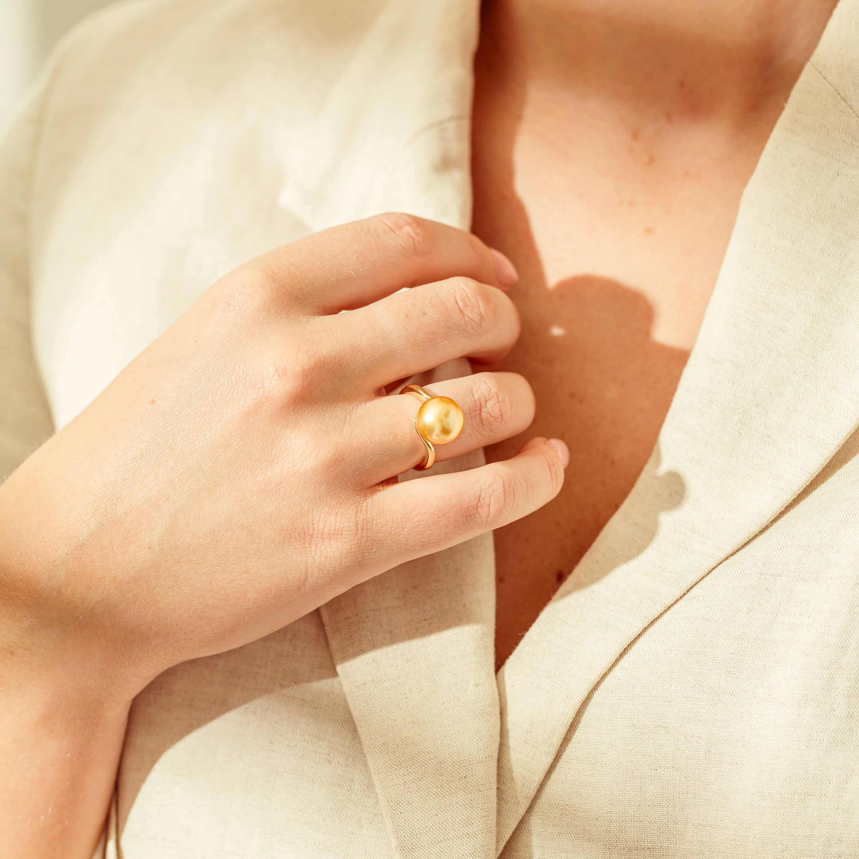 18ct Yellow Gold 11.6mm Golden South Sea Pearl Ring