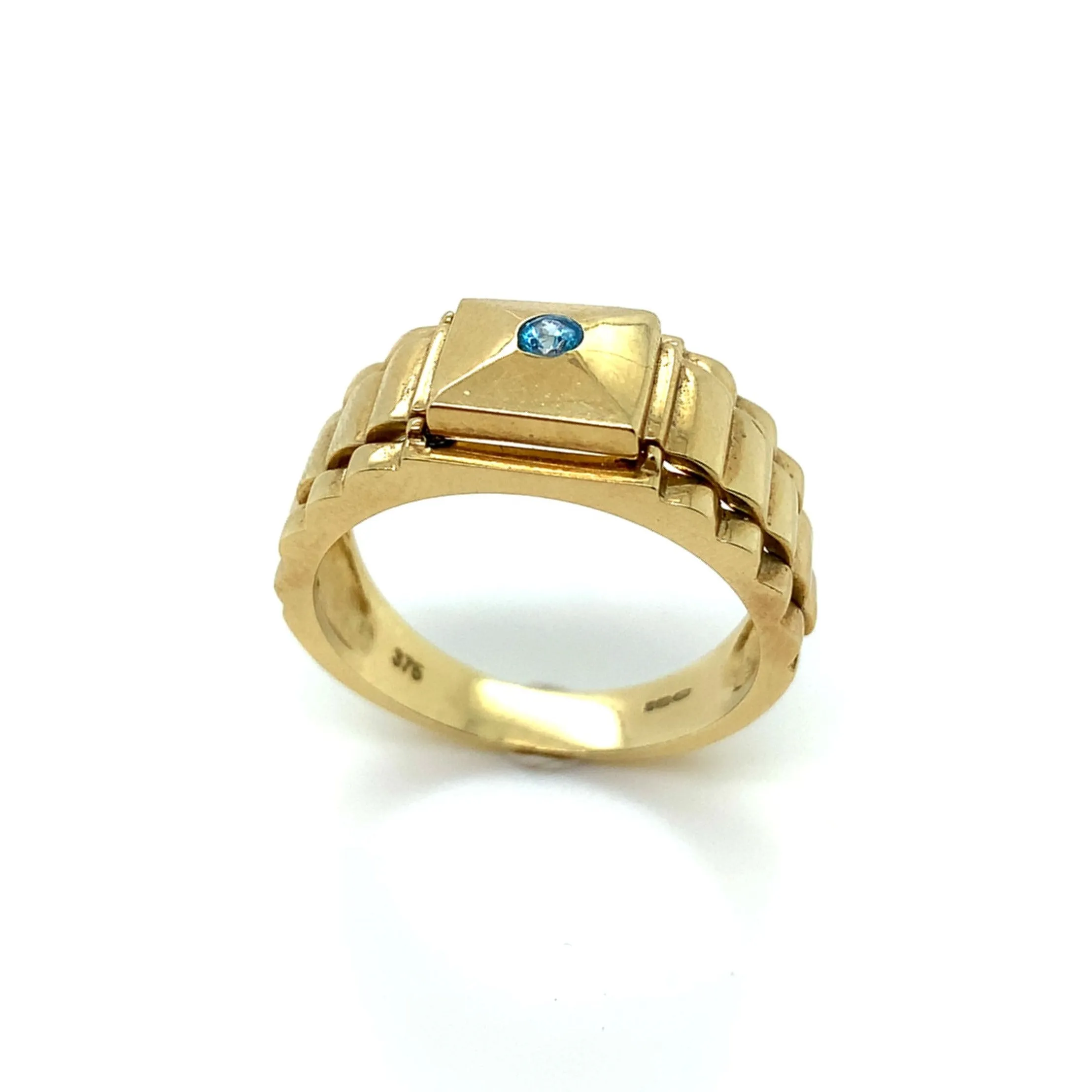 9K Yellow Gold Blue Topaz Signet Ring