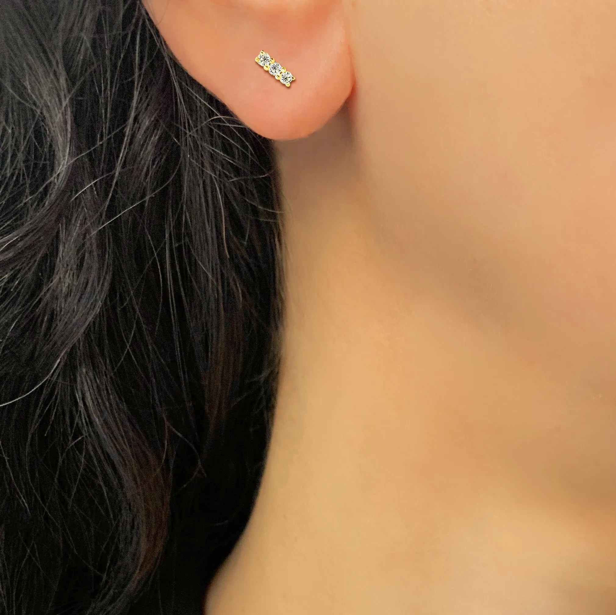 9k Yellow Gold Earrings Set with HSI Diamonds
