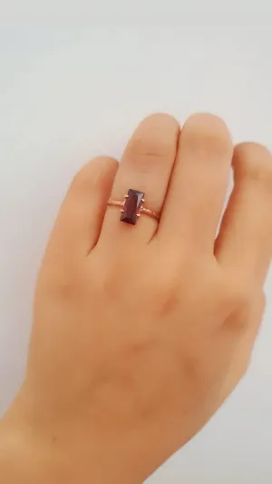 Adjustable Red Stone Ring in 925 Sterling Silver