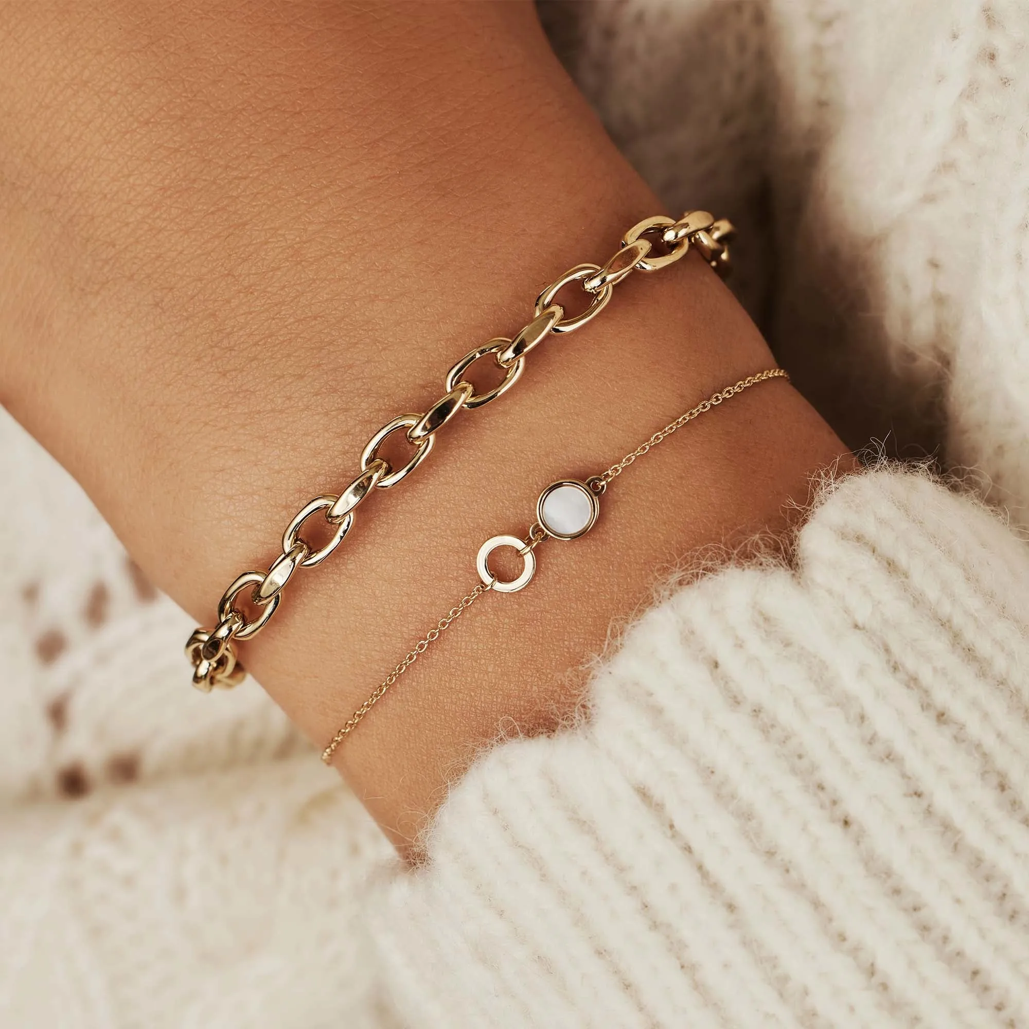 Belleville Nova 14 karat gold bracelet with mother of pearl