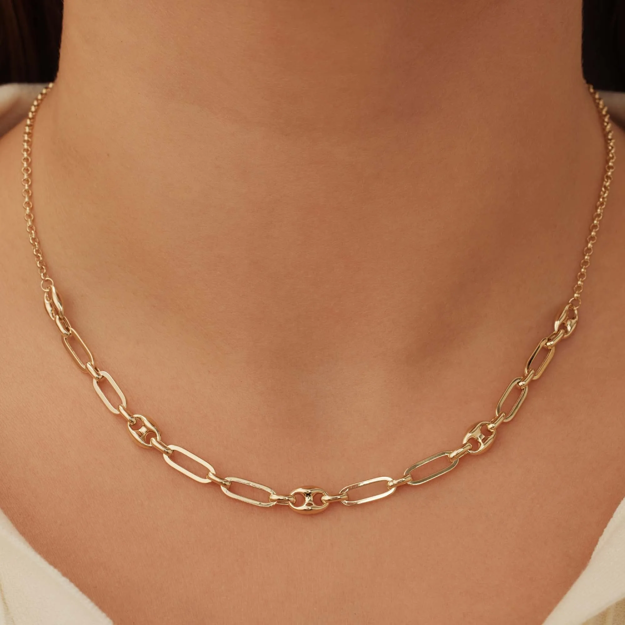 Cadeau d'Isabel 14 karat gold necklace and bracelet set with chains