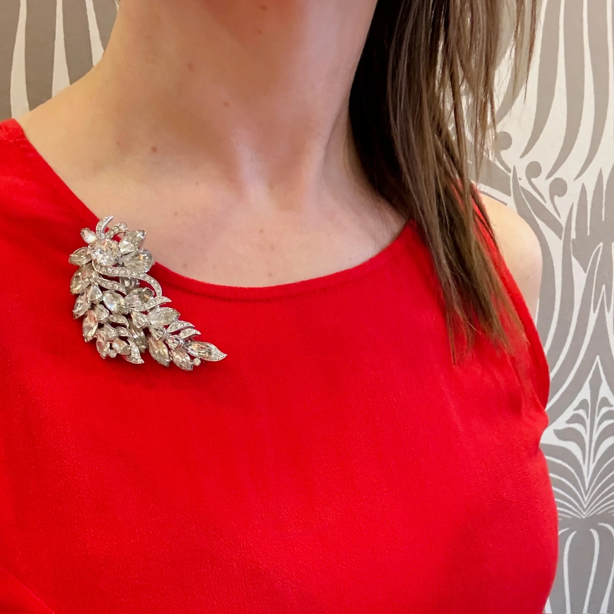 Captivating Feather Motif Eisenberg Ice Brooch