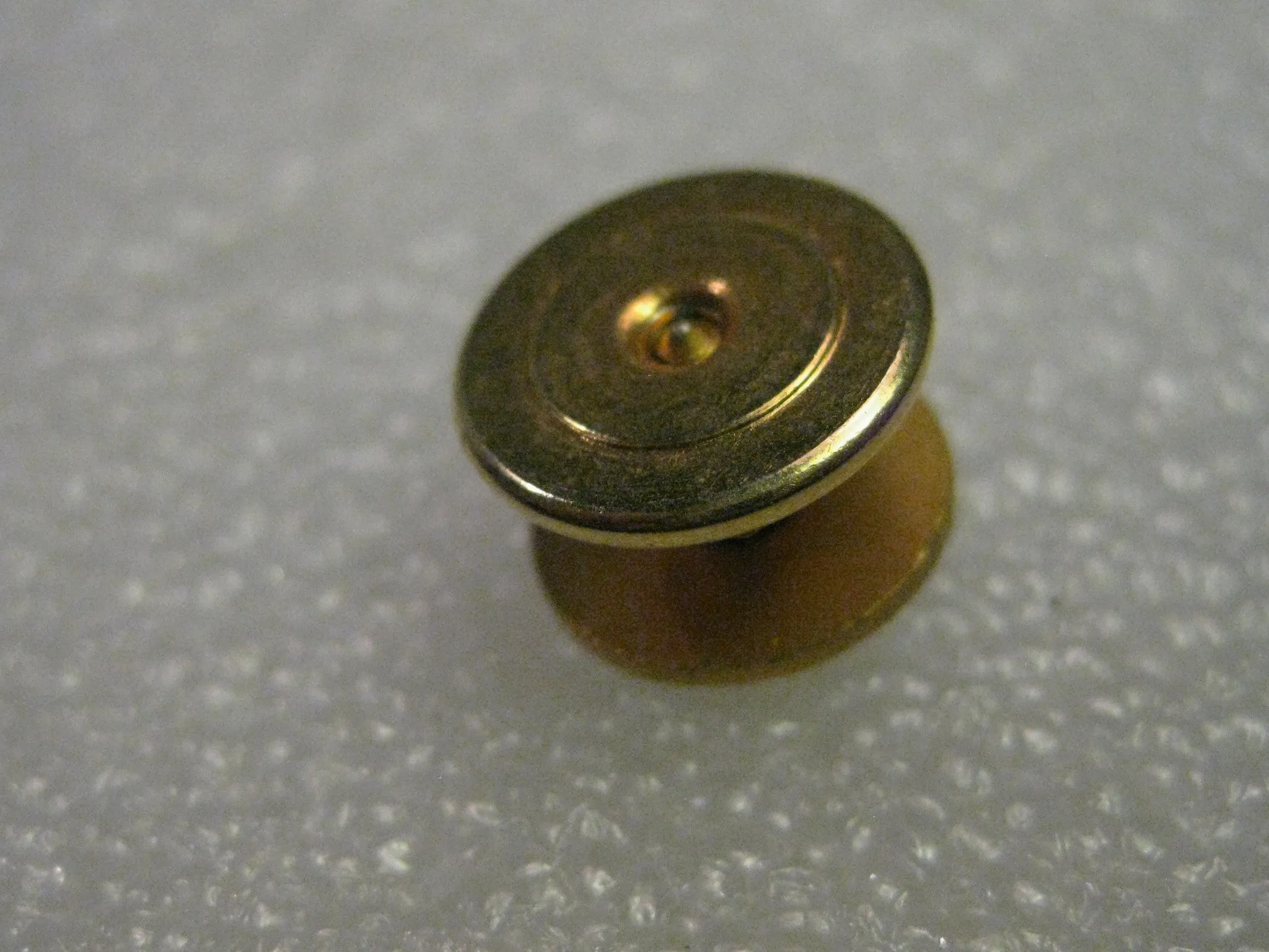 Disabled American Veterans Goldtone Blue Enameled Lapel Pin - Round