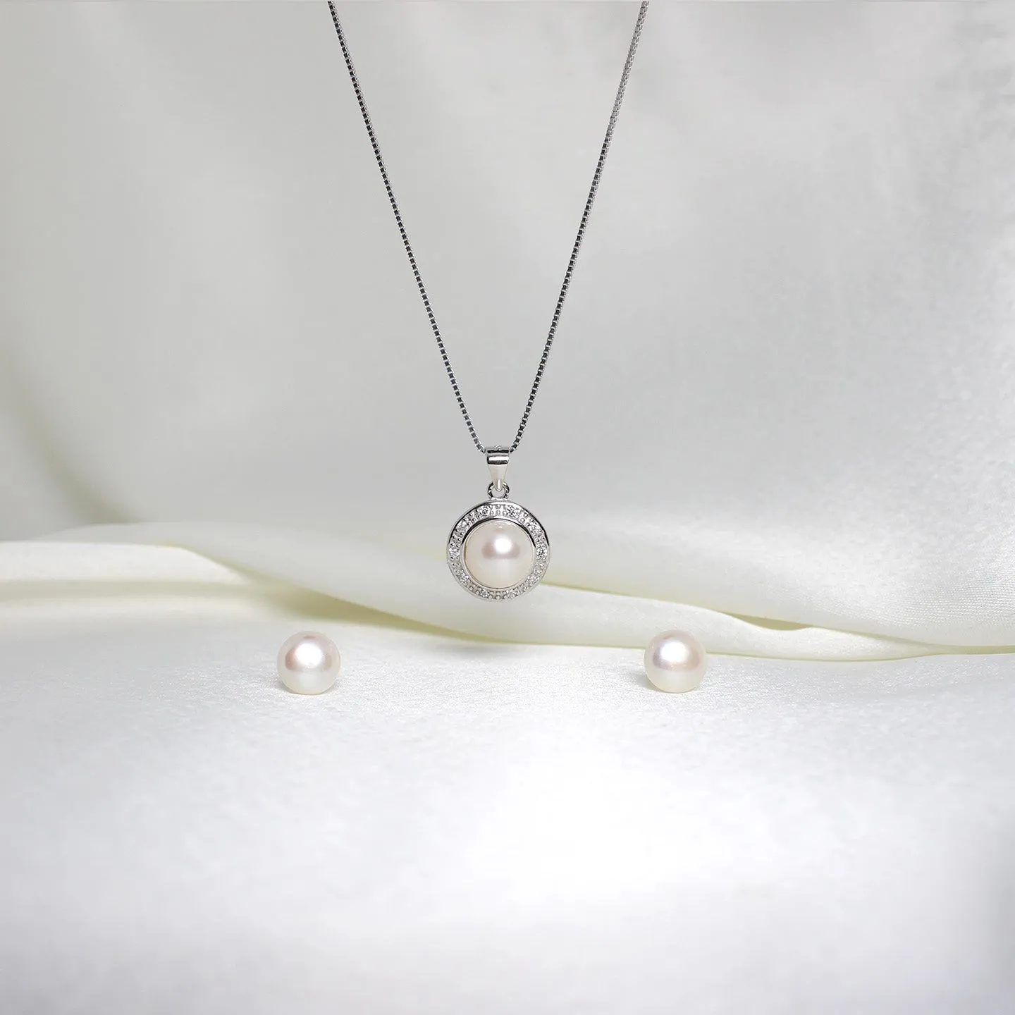Effortless Elegance Pearl Set with Box Chain