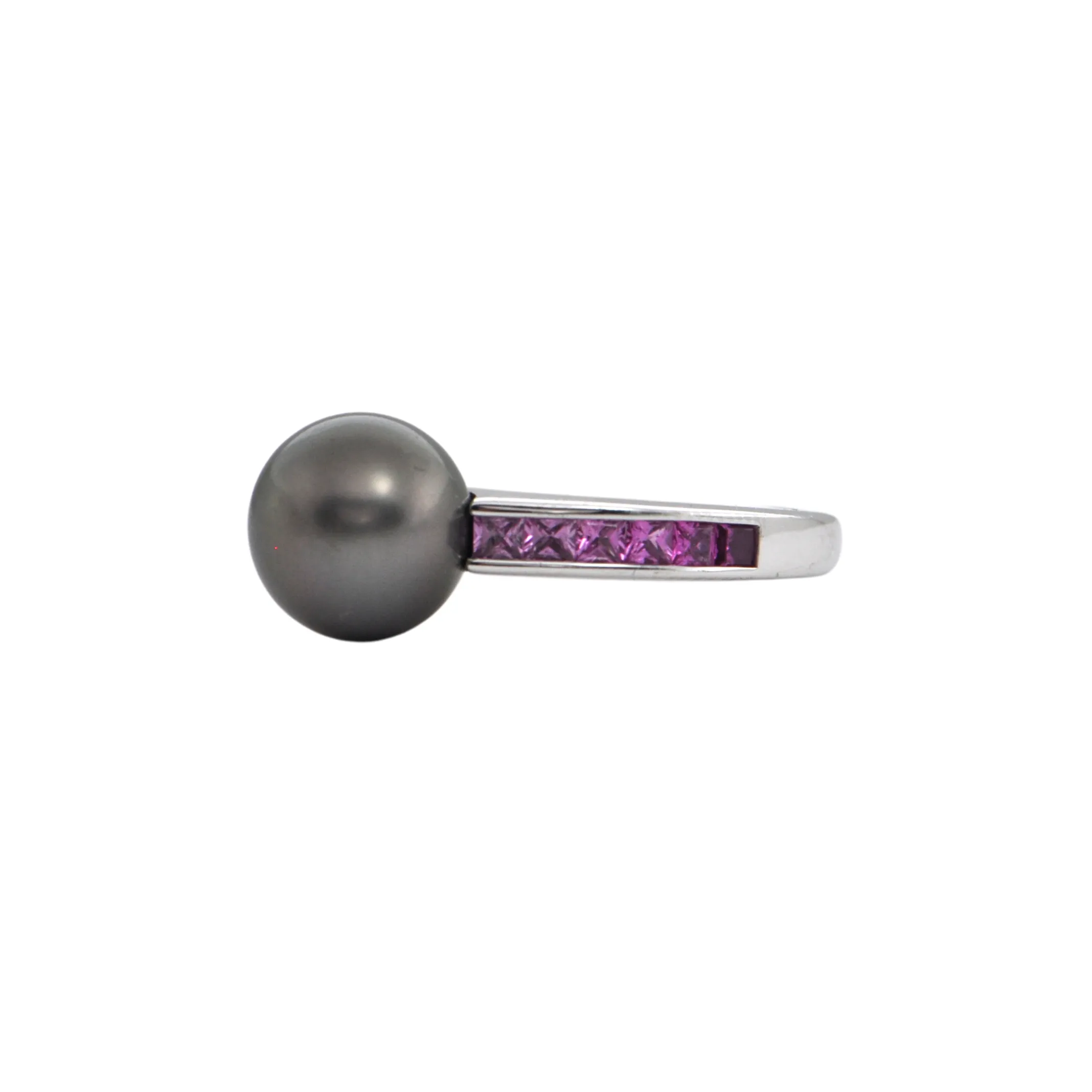 Estate Mikimoto Elements of Fire Collection Tahitian Pearl and Sapphire Gold Ring