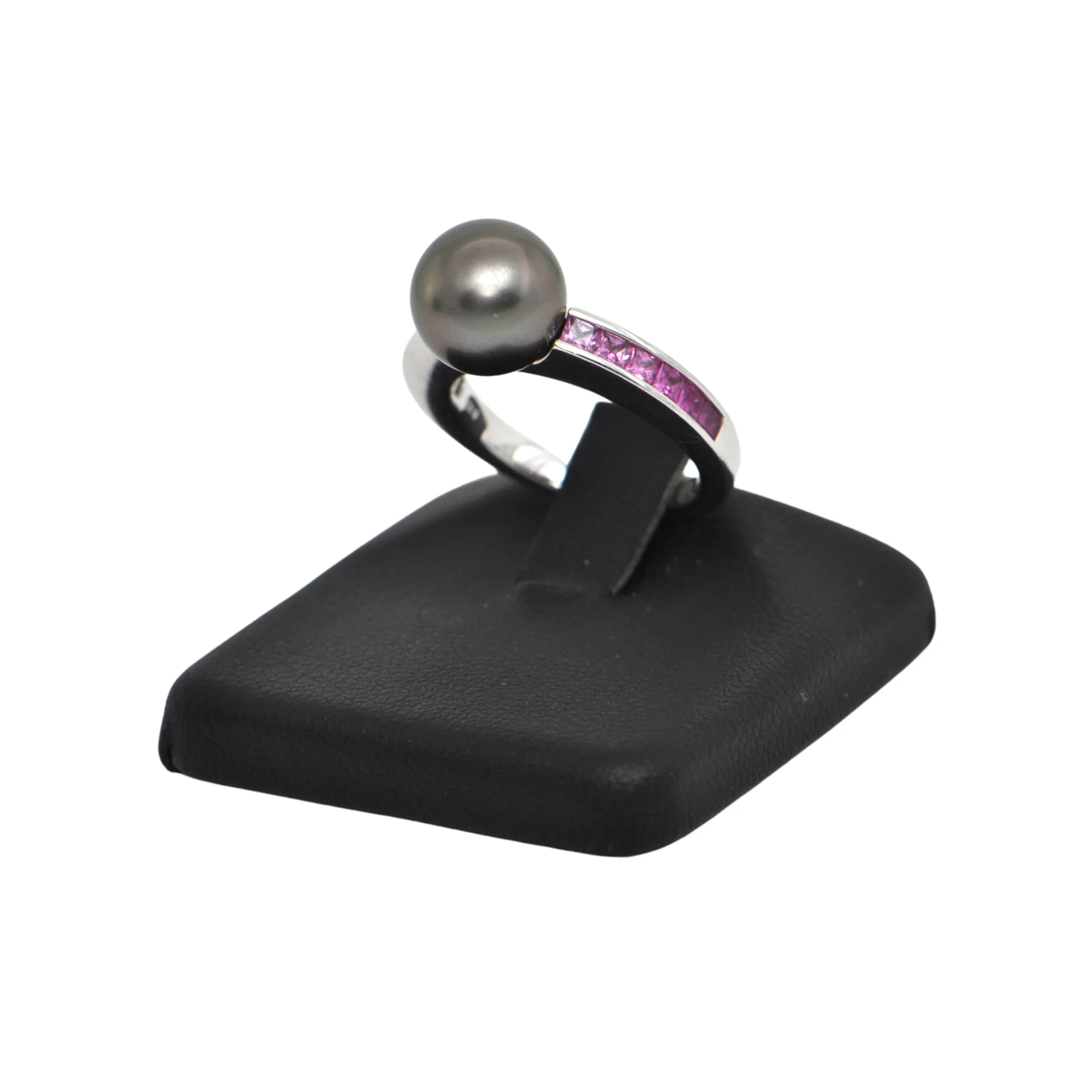 Estate Mikimoto Elements of Fire Collection Tahitian Pearl and Sapphire Gold Ring