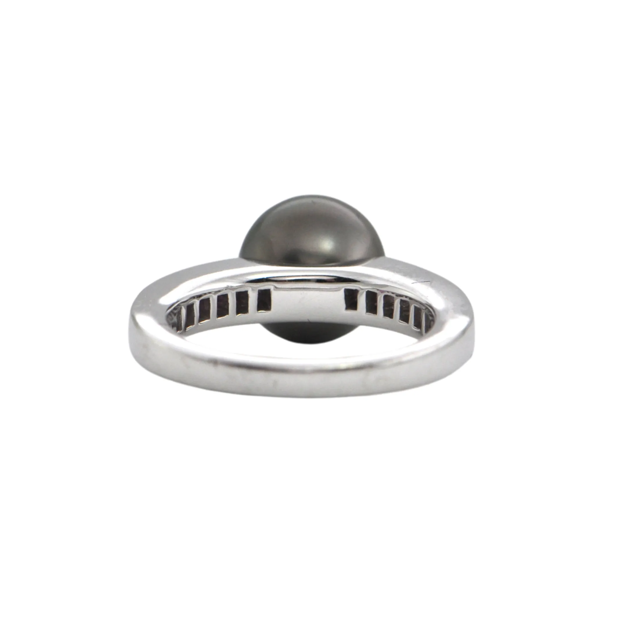Estate Mikimoto Elements of Fire Collection Tahitian Pearl and Sapphire Gold Ring