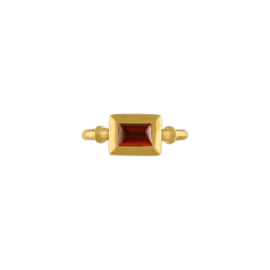 Garnet Capsa Ring