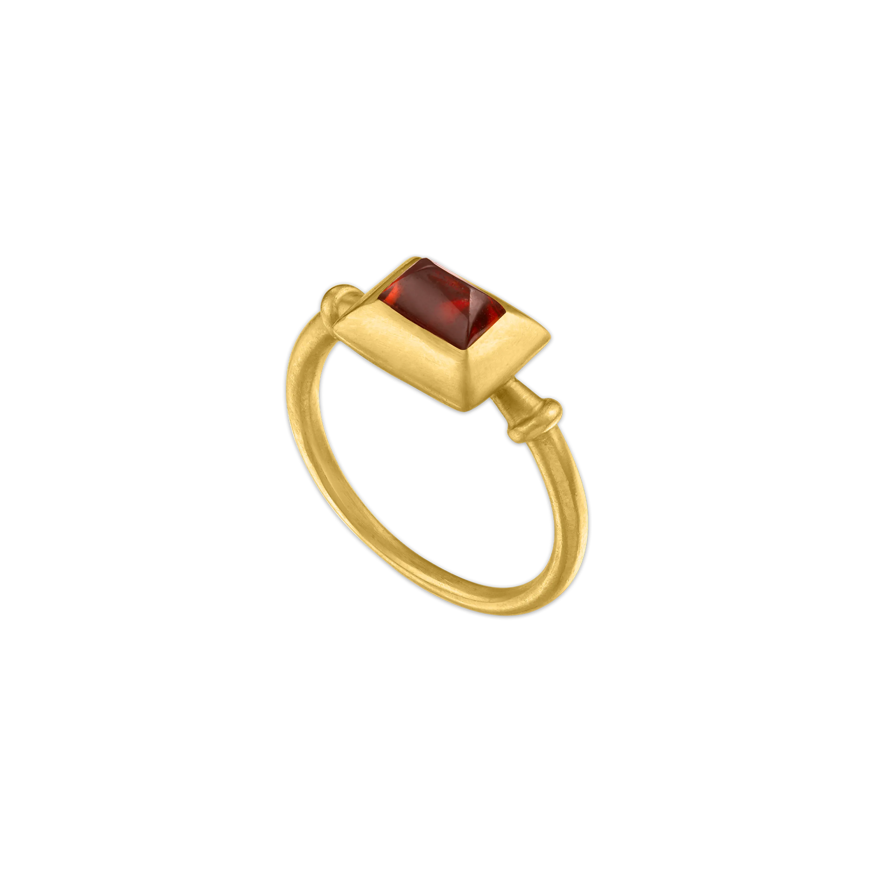 Garnet Capsa Ring