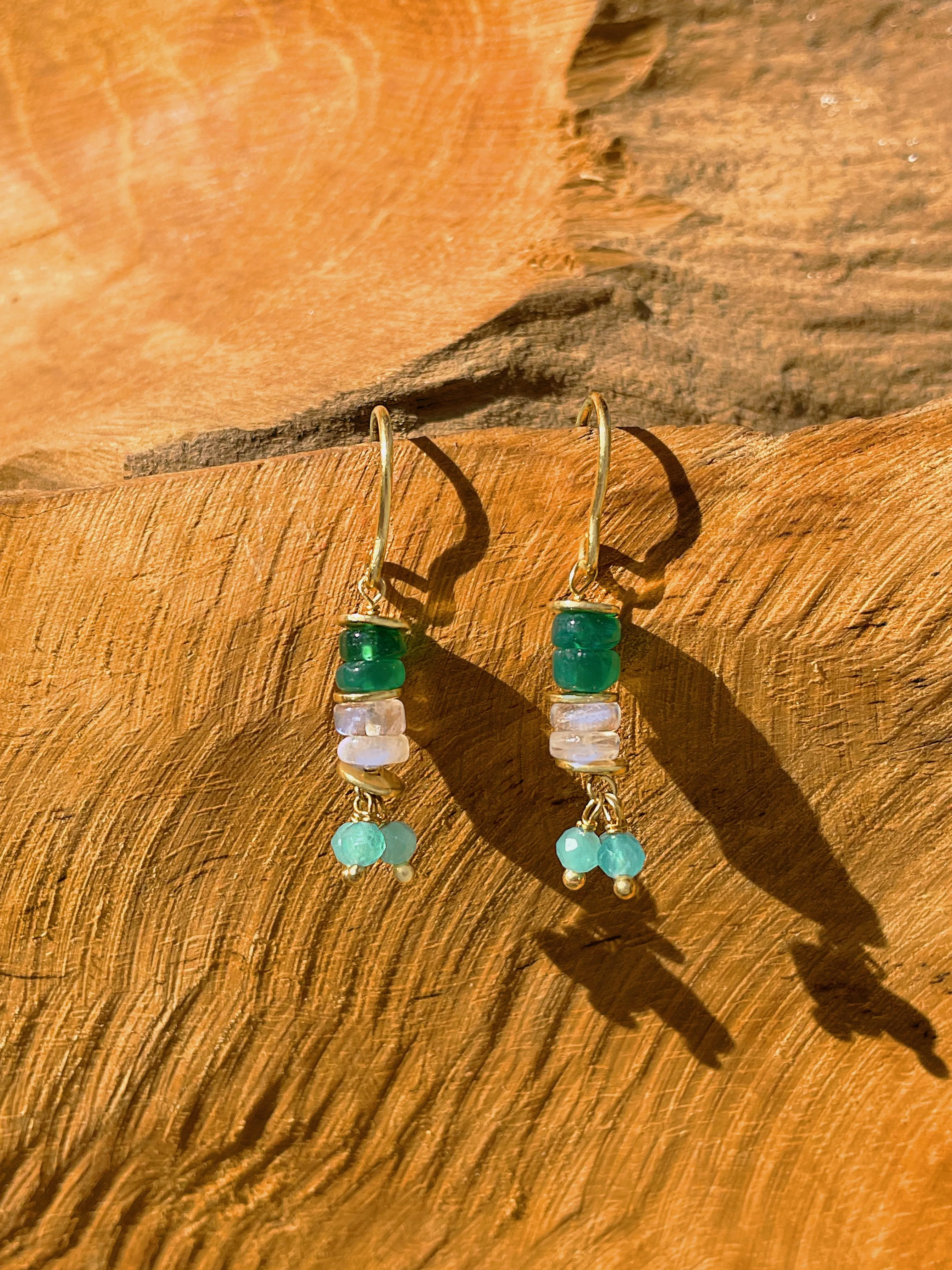 Gold earrings 18k yellow gold assembled with Moonstone, green Onyx and Amazonite