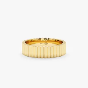 Gold Ribbed Band, Scottie