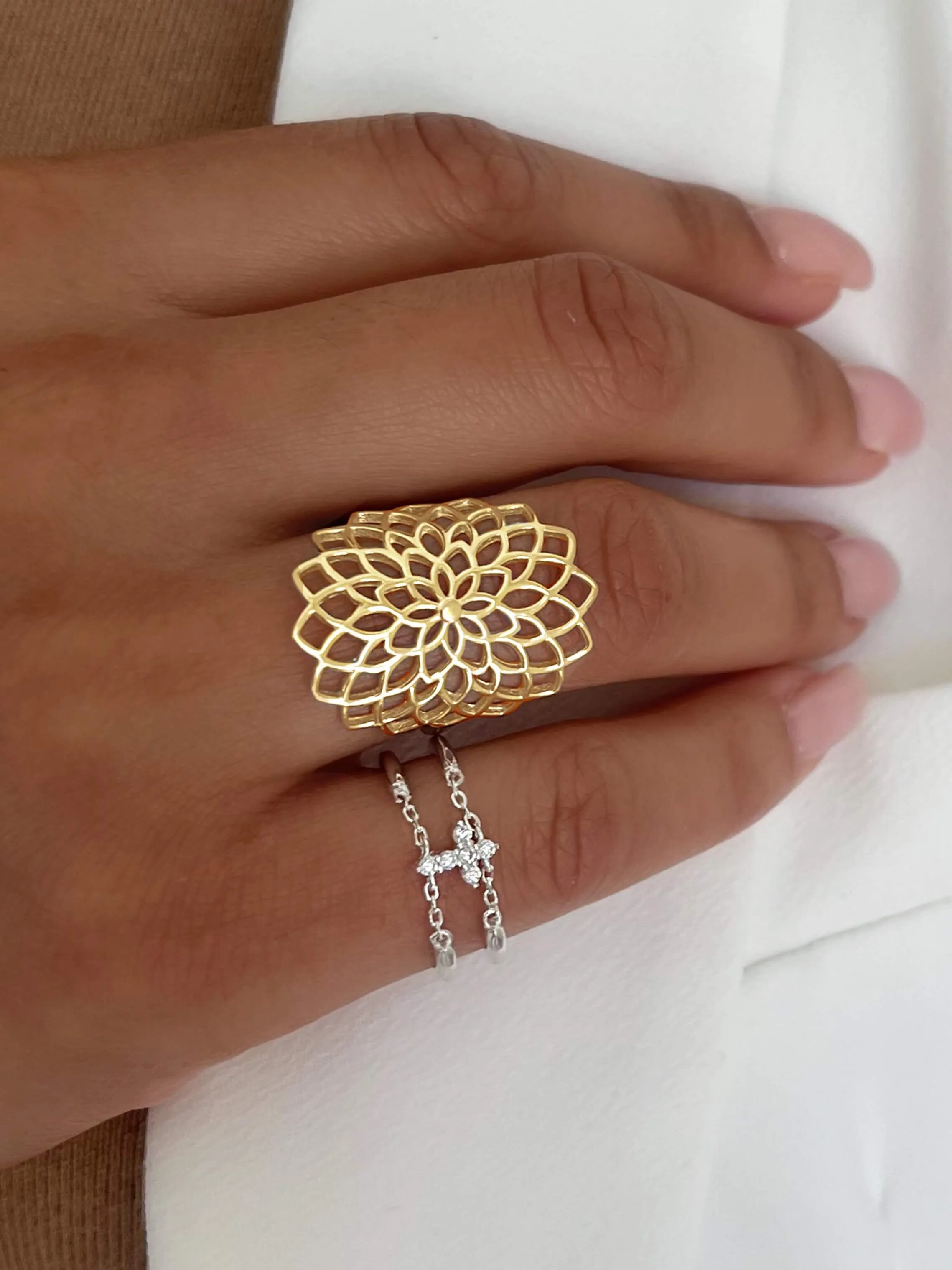 Gold ring 18k yellow gold