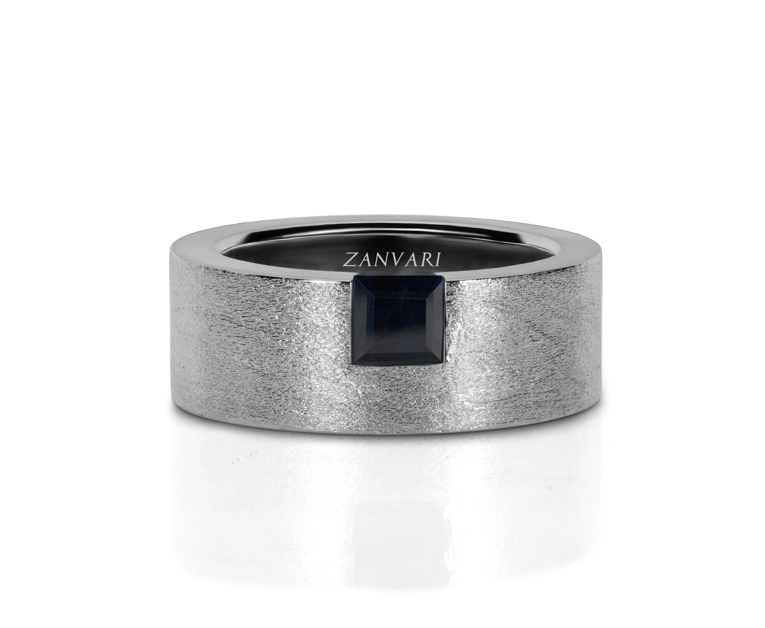 MAJESTIC BLUE KNIGHT SAPPHIRE STONE