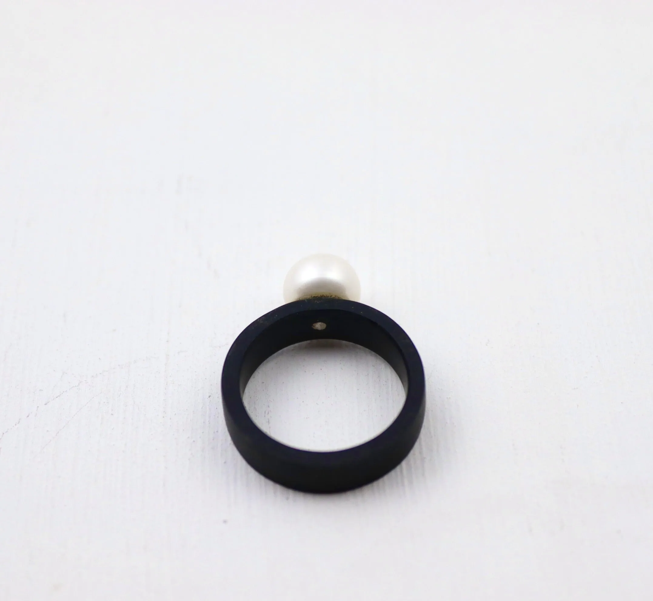 Mod Stackable Pearl Ring with Black Acrylic
