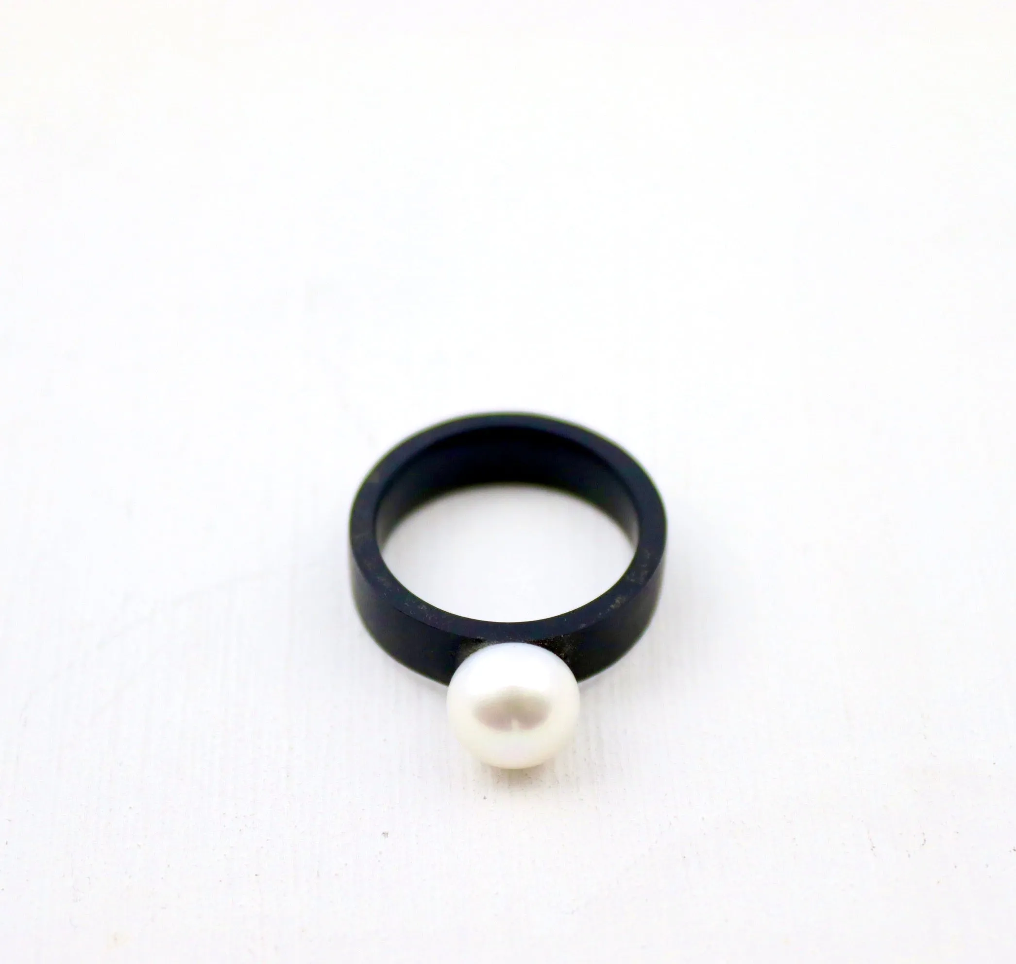 Mod Stackable Pearl Ring with Black Acrylic