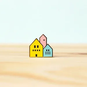 Origami Pin ?C Nordic Houses