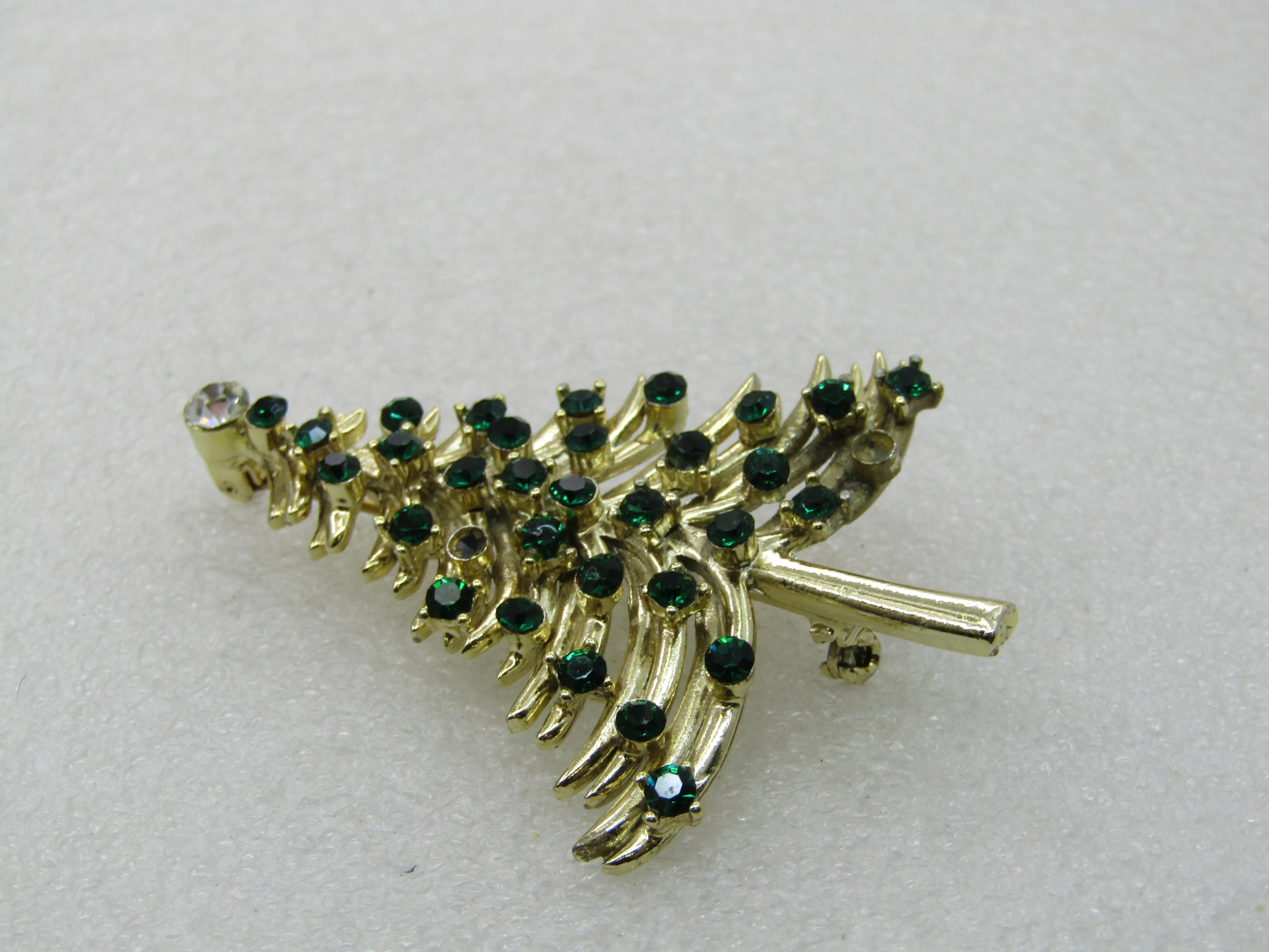 Vintage Dodd's Green Rhinestone Christmas Tree, 2.5"  1960's