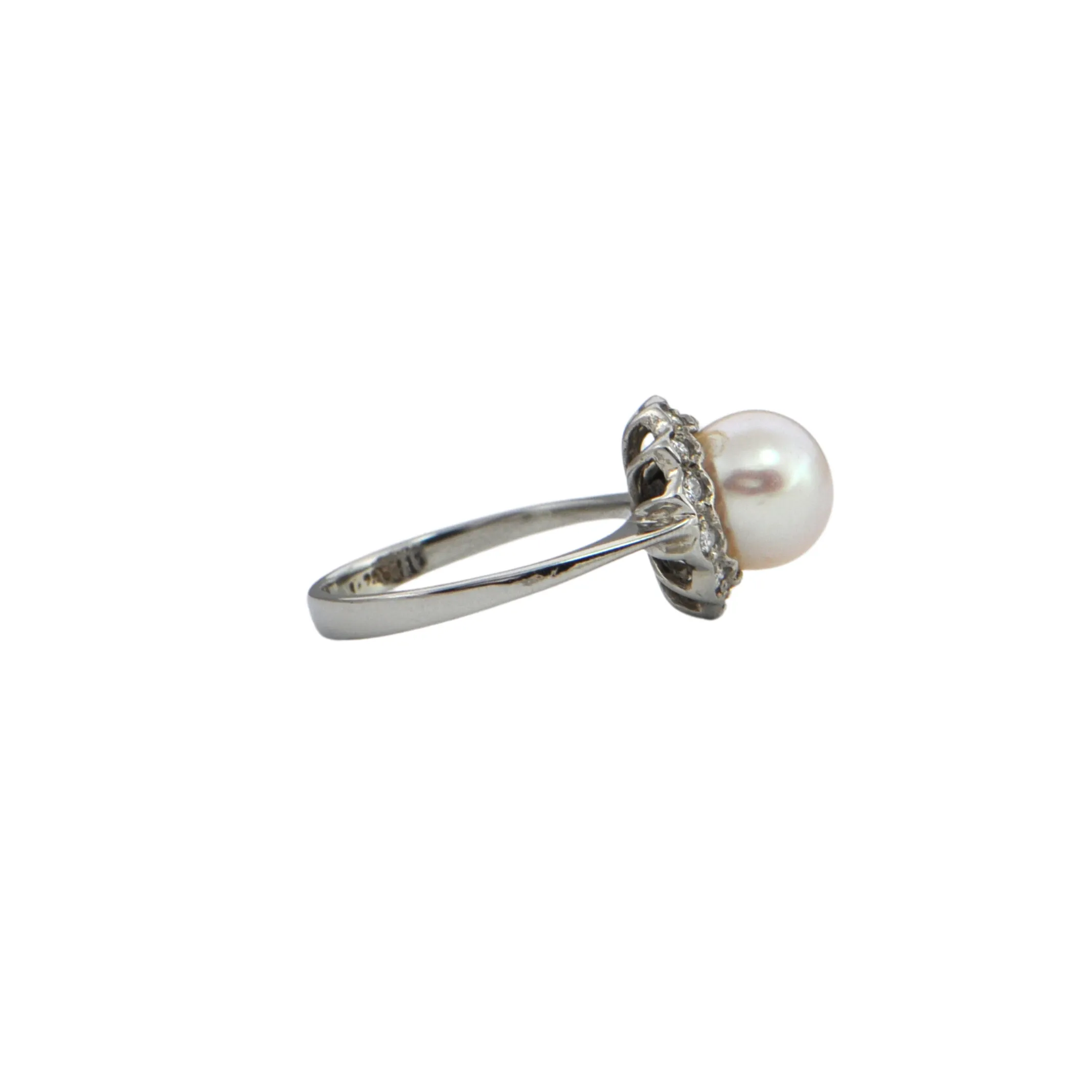 Vintage Pearl and Diamond 18K Gold Ring