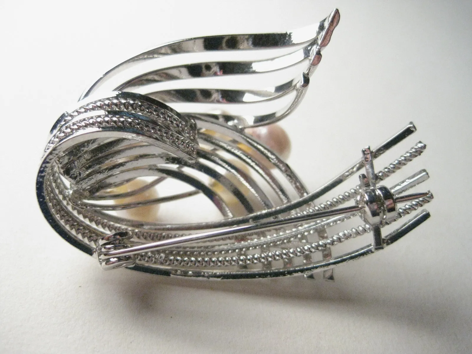 Vintage SIlvertone Modern Brooch With Fauxd Pearls - NICE