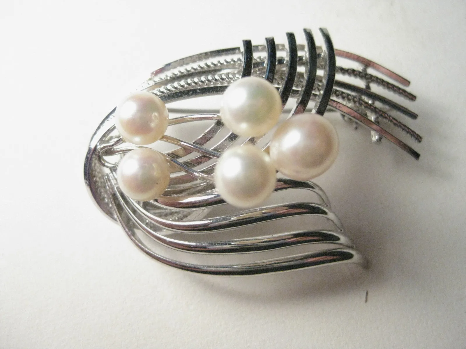 Vintage SIlvertone Modern Brooch With Fauxd Pearls - NICE